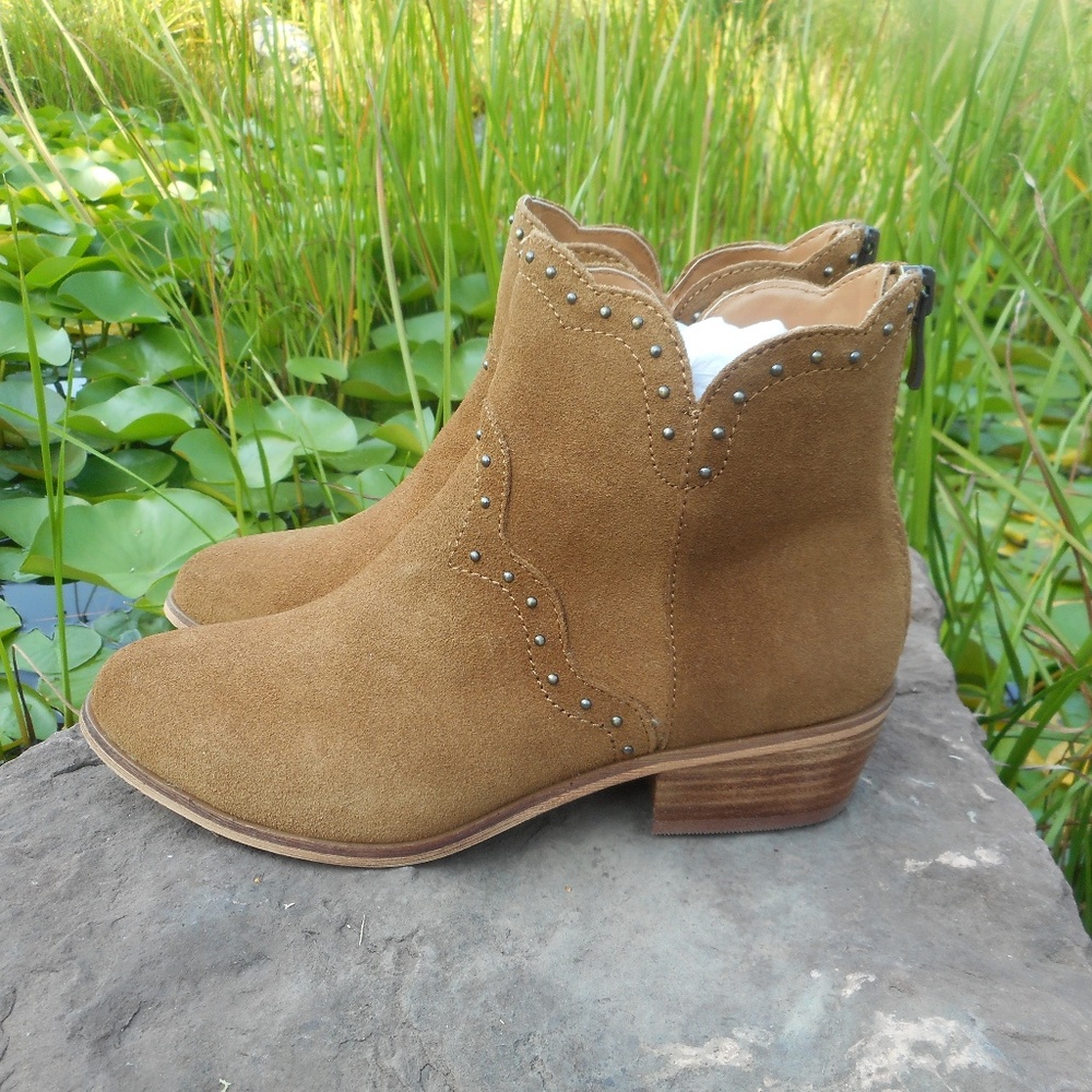 Chinese Laundry  Burnished Rust Saunter